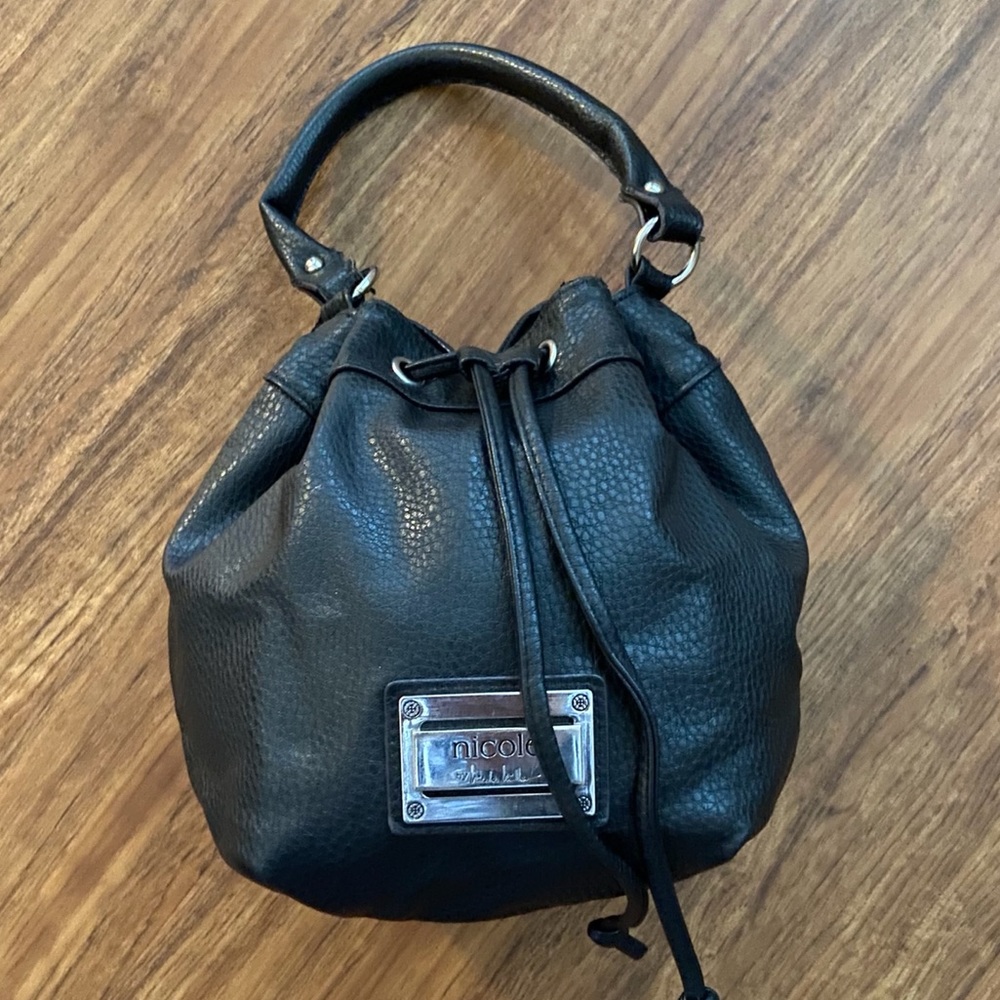 Nicole black leather bucket purse